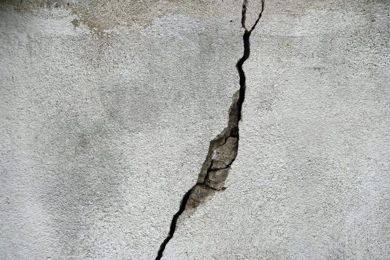 Fichier : fissure-mur-neuchatel-assurances.jpg.