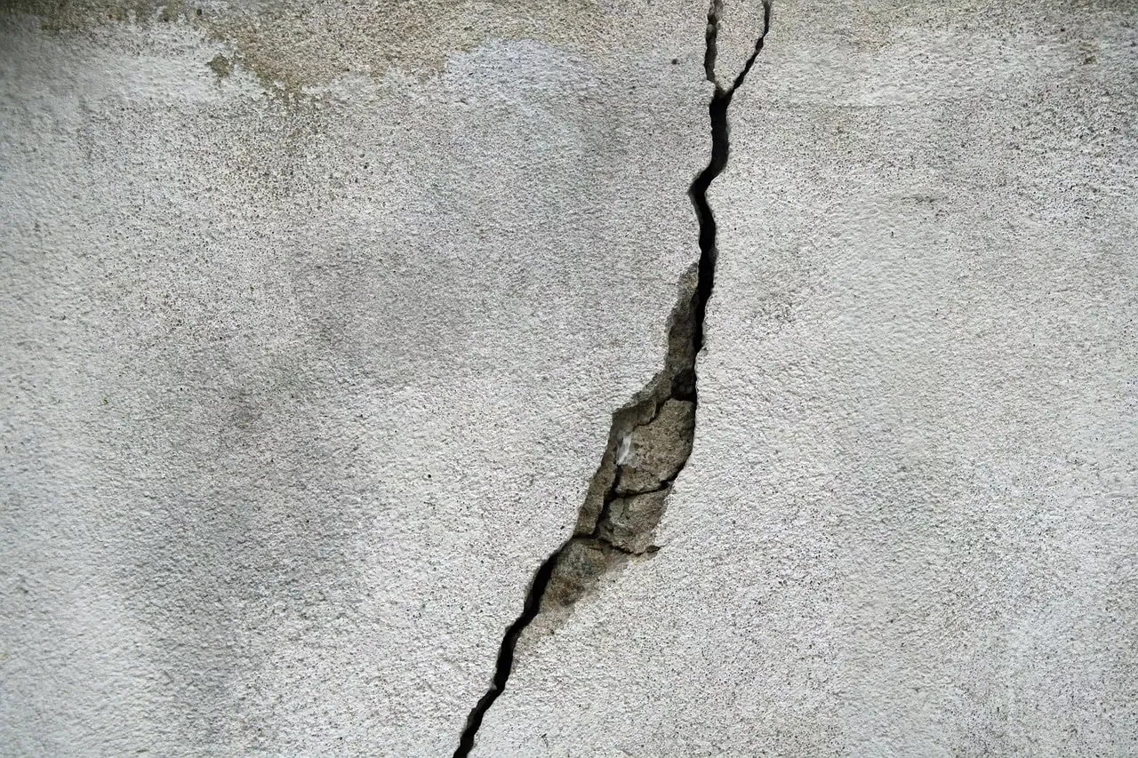 Fichier : fissure-mur-neuchatel-assurances.jpg.
